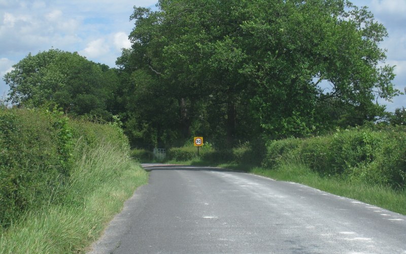 File:Approaching Ramsdell from the south - geograph.org.uk - 1912065.jpg