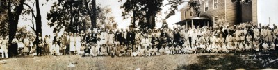 Last reunion of the descendants of Major John Redd, June 1931, Belleview Plantation, Henry County, Virginia Belleview Redd Reunion.jpg