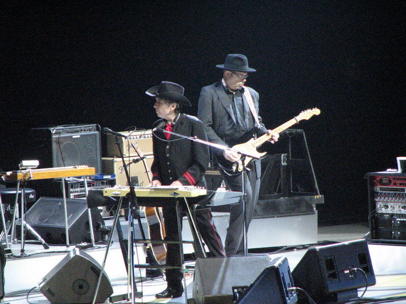 File:Bob Dylan in Toronto.jpg