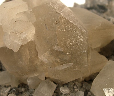 File:Calcite-oldeuro-17c.jpg