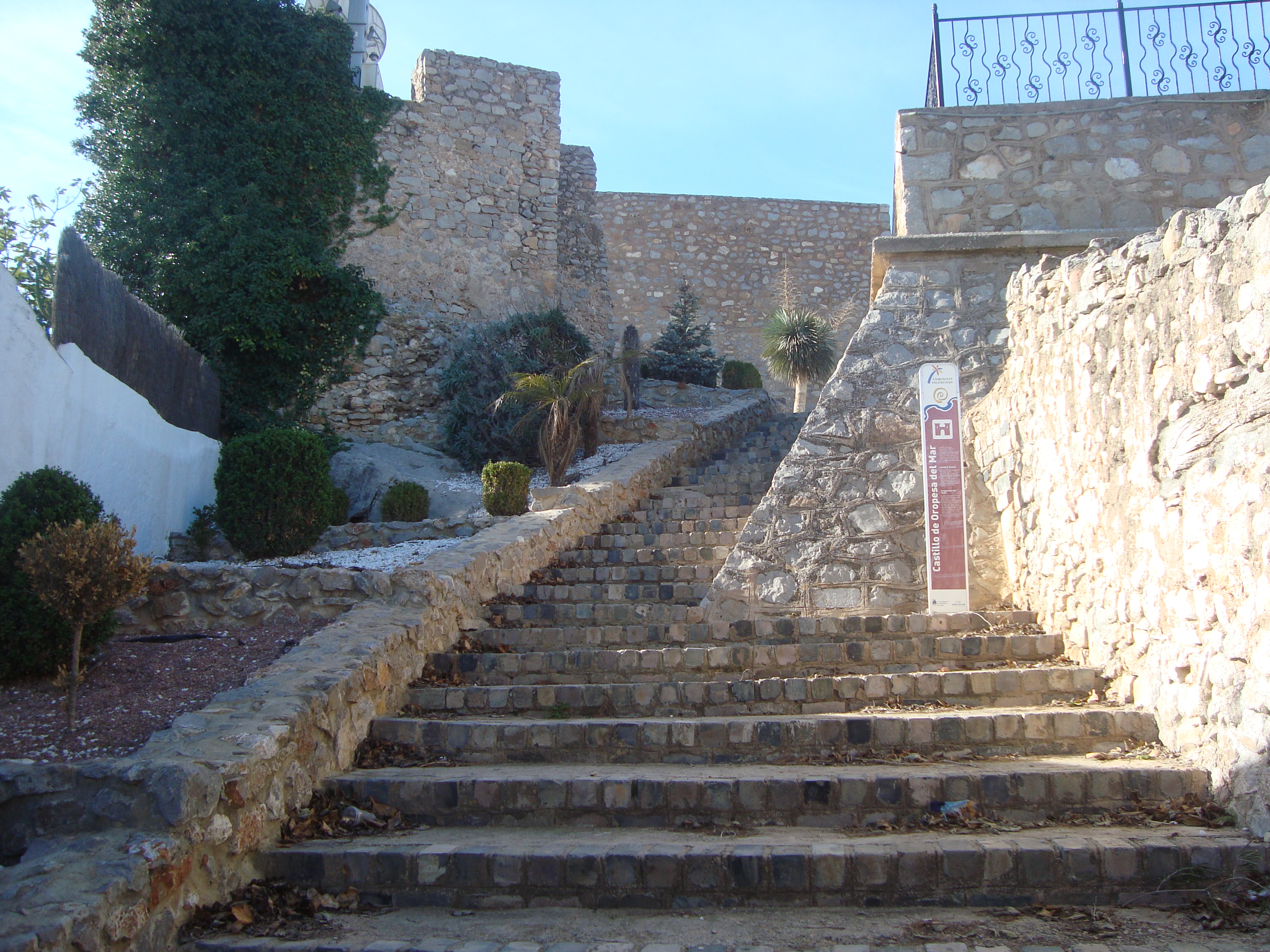 Castillo y Murallas (Oropesa) - Wikipedia, la enciclopedia libre