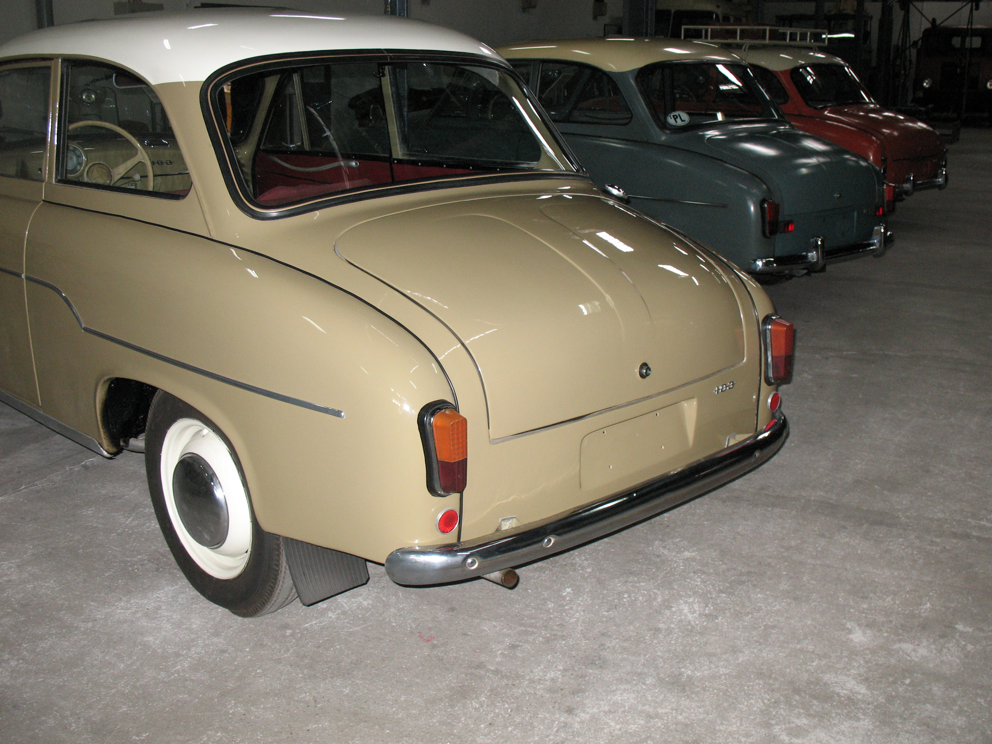 File:FSO Syrena 103 at Muzeum Inżynierii Miejskiej in Kraków 2.jpg -  Wikimedia Commons