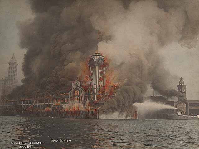 File:Grand Trunk Dock fire, Seattle, July 30, 1914 (MOHAI 729).jpg