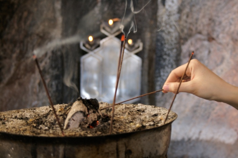 Incense in Chak Chak