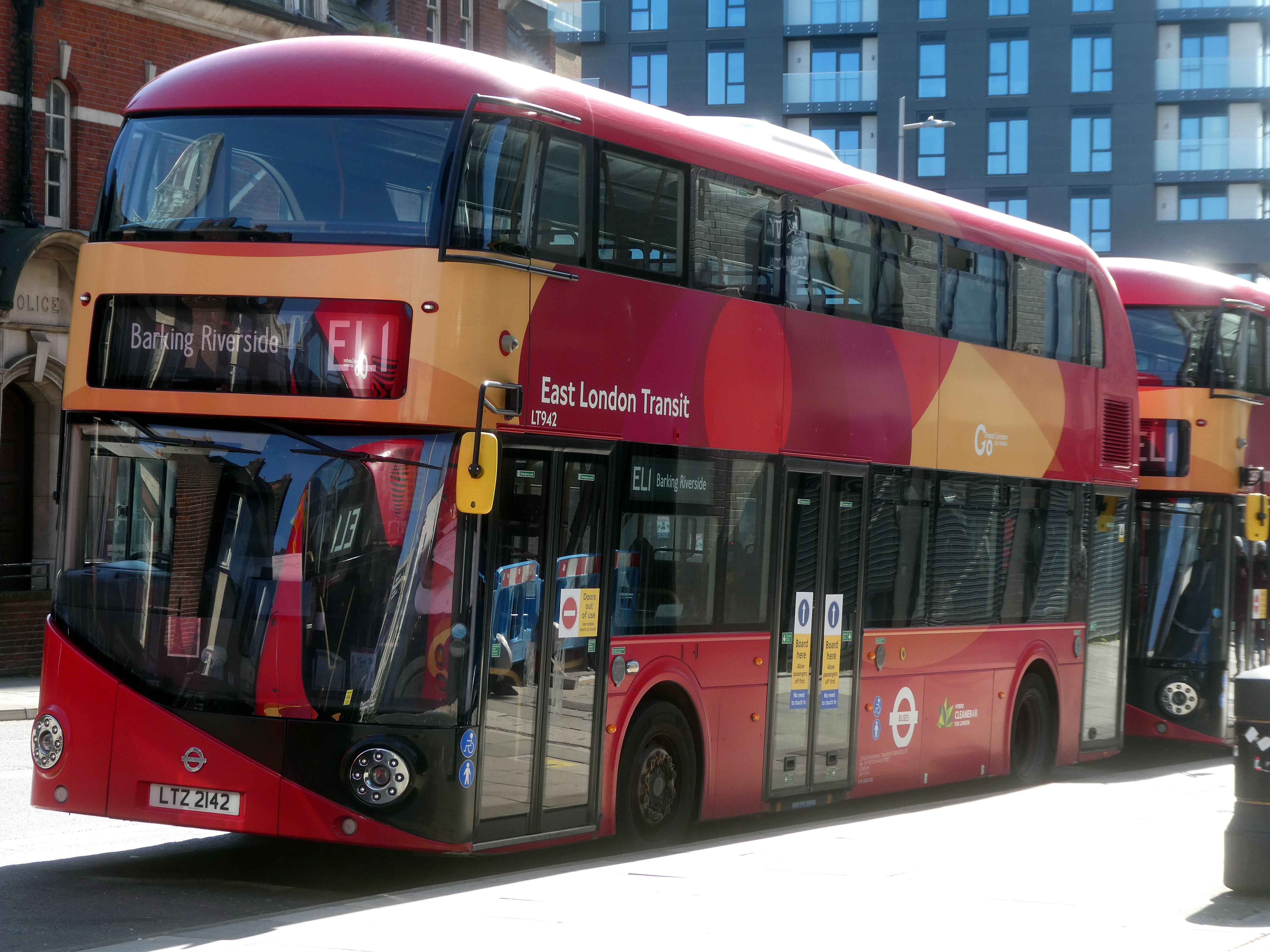 are dogs allowed on london buses