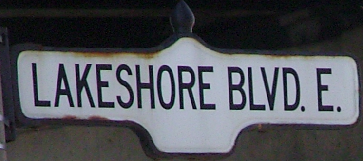 File:Lakeshore Blvd Sign.png