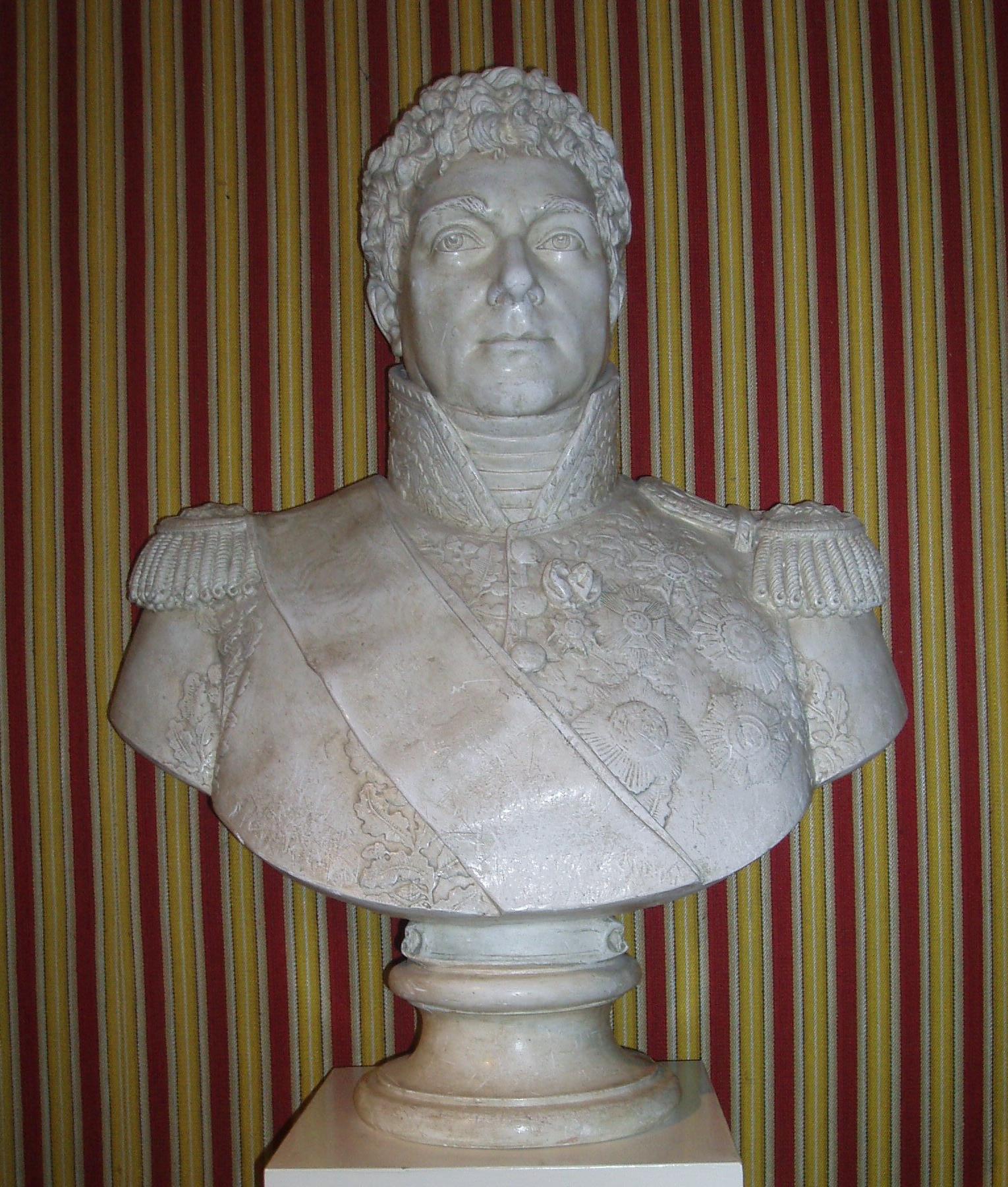 File:Bust of Louis-Nicolas Davout.jpg - Wikimedia Commons