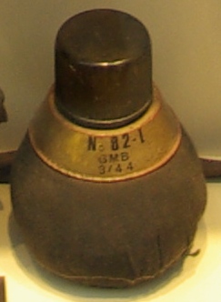 N°82 Gammon bomb.JPG