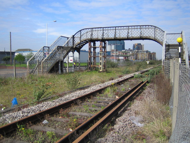 File:North Woolwich, Factory Road footbridge - geograph.org.uk - 402127.jpg