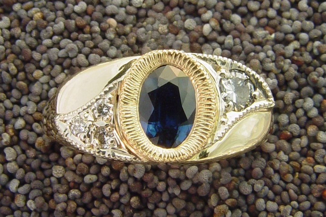 Mens Vintage Style Mid Century Royal Blue Sapphire Ring in Yellow Gold — Antique  Jewelry Mall