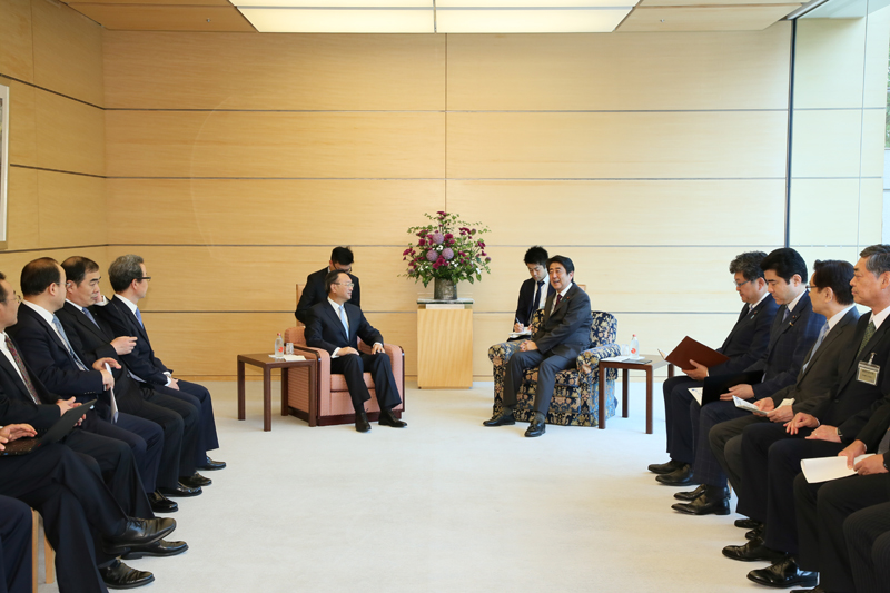 File:Shinzo Abe and Yang Jiechi at the Prime Minister's Office 2017 (3).jpg