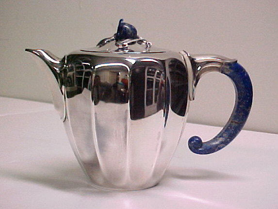 File:Teapot MET 25.230.1.jpg