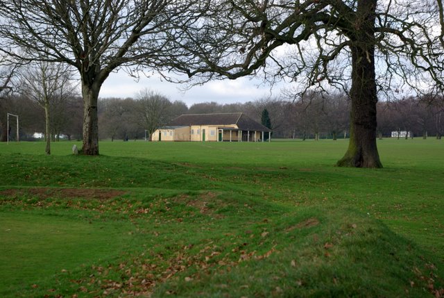 File:The sports pavilion in Memorial Park - geograph.org.uk - 1222265.jpg