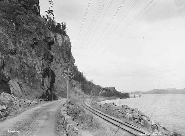 File:Vestfold Line through Holmestrand 1902a.jpeg