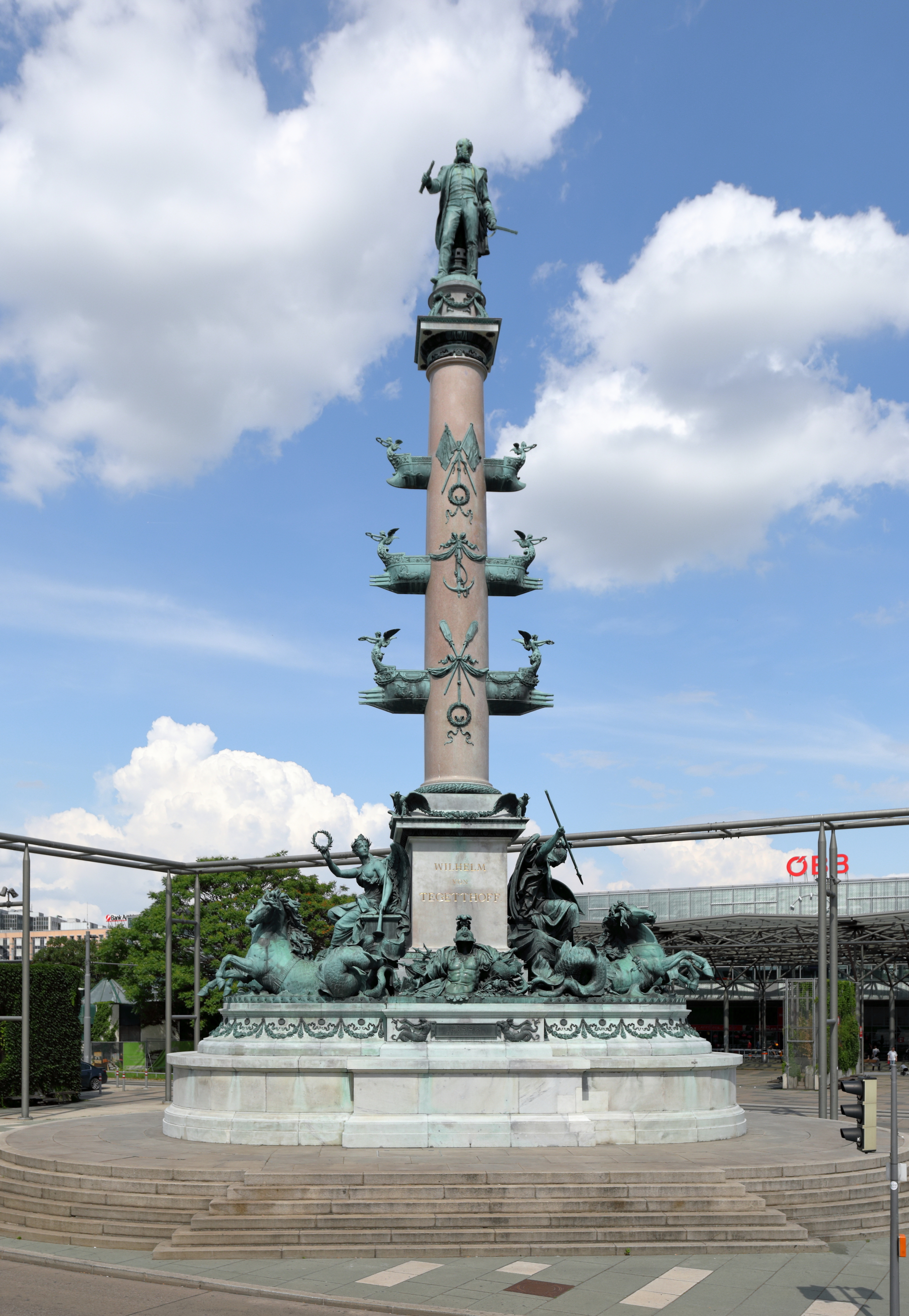 Wien_-_Tegetthoff-Denkmal_%282%29.JPG