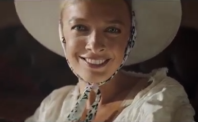 File:Василіна Фролова - "Persha ledi" music video (cropped).png