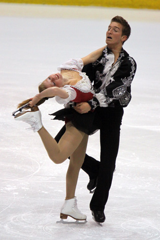 File:2009 JGP Lake Placid Pairs Bird-Schultz04.jpg