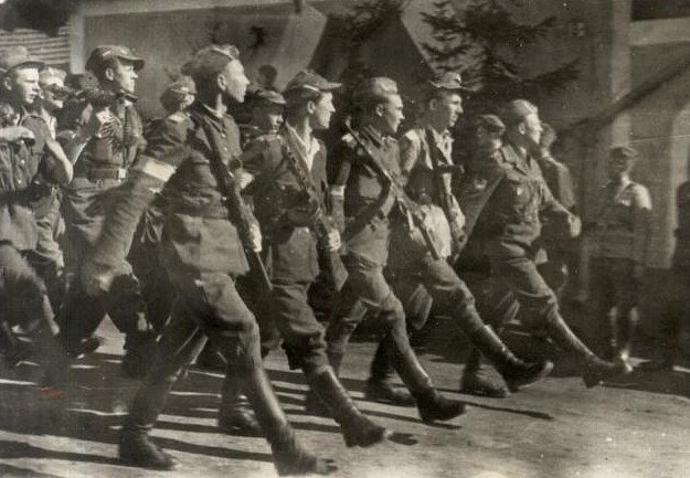 File:Brygada Świętokrzyska 1945.jpg