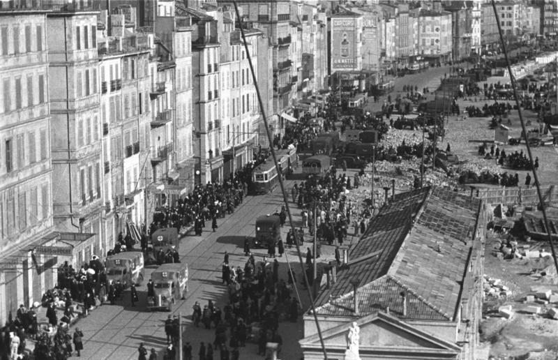 File:Bundesarchiv Bild 101I-027-1477-29, Marseille, Hafenviertel. Deportation von Juden.jpg