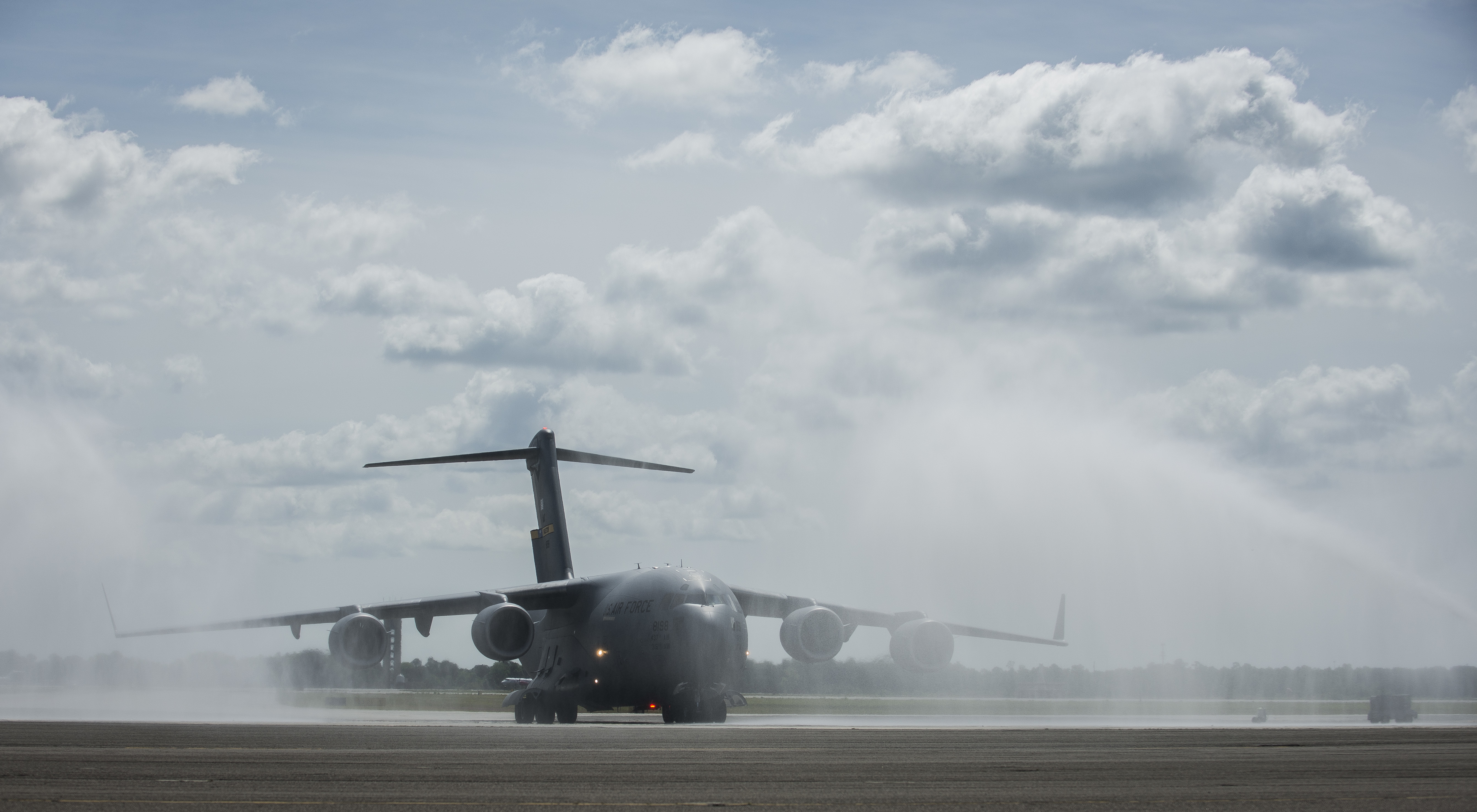 Flying hours. 375 Airlift Wing.