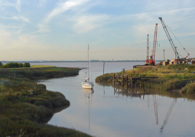 File:Calm Evening at Barrow Haven - geograph.org.uk - 1375630.jpg
