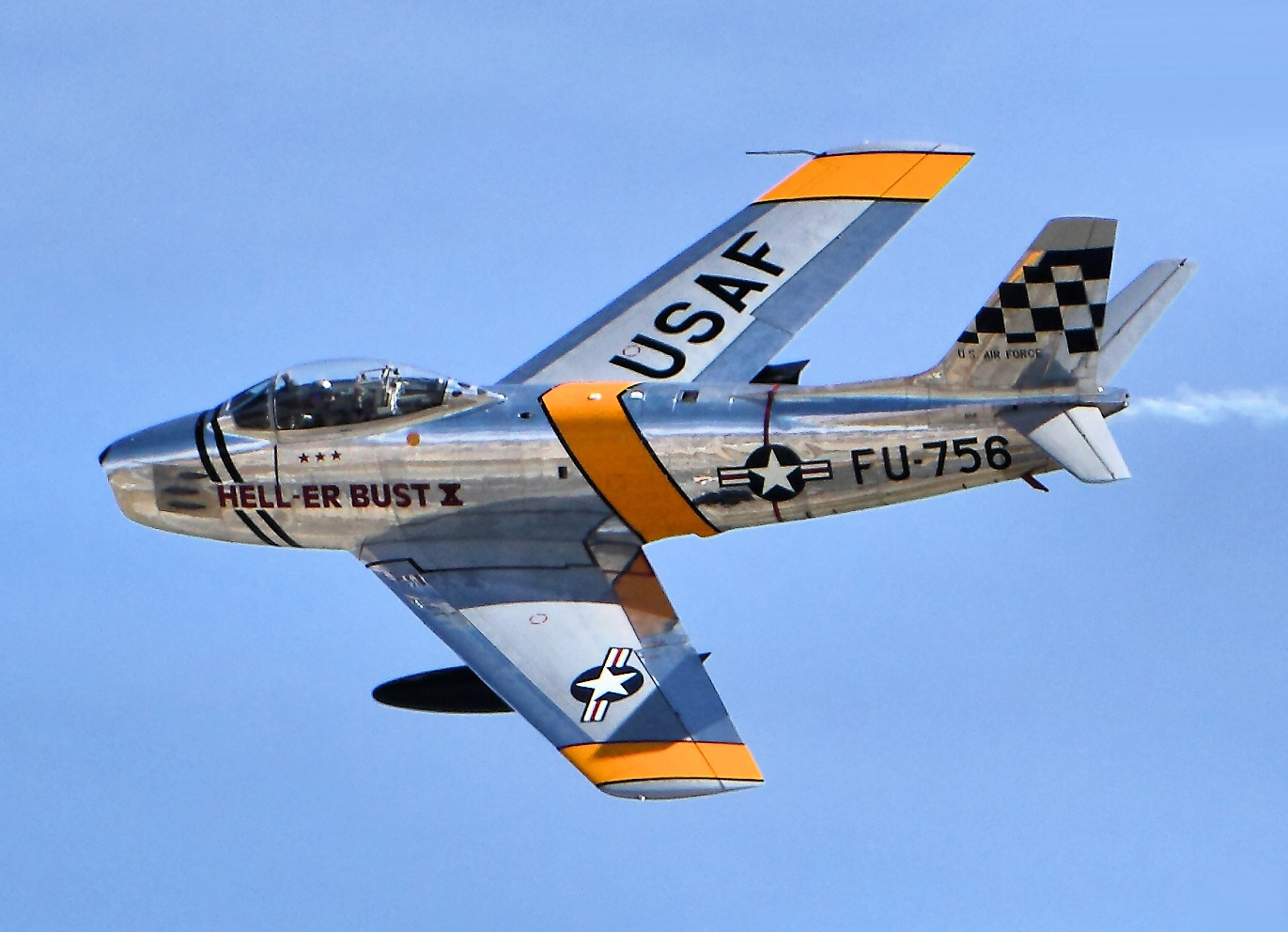 ファイル:F86F Sabres - Chino Airshow 2014 (cropped).jpg - Wikipedia