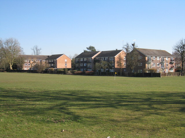 File:Flats in Dorchester Court - geograph.org.uk - 1742080.jpg