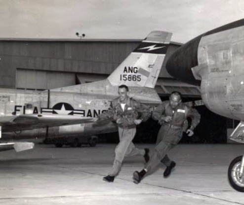 File:Florida ANG pilots run to their F-86Ds 1950s.jpg