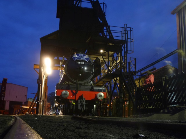 File:Flying Scotsman under the coaling tower - geograph.org.uk - 4874905.jpg