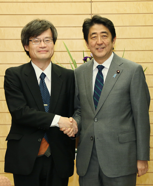 with Shinzō Abe (at the Prime Minister's Official Residence on October 22, 2014)