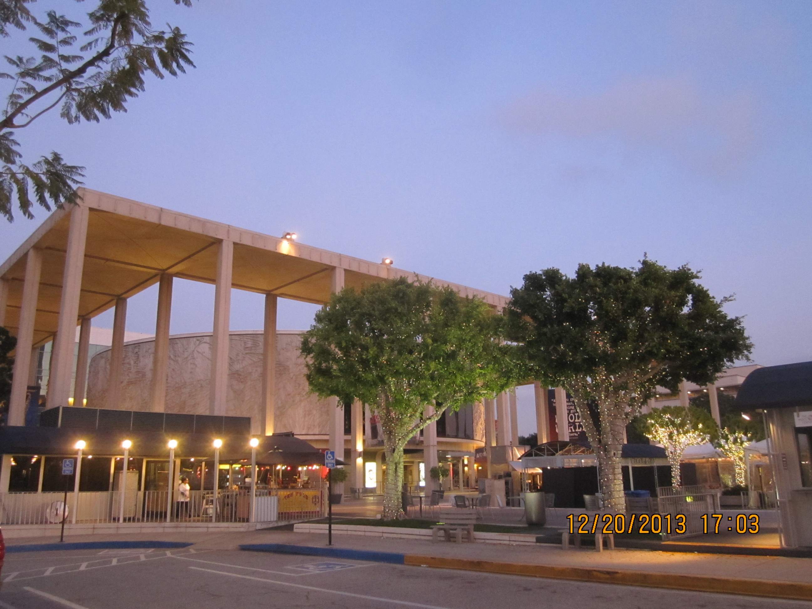 File Little Tokyo Los Angeles Ca Usa Panoramio 26 Jpg Wikimedia Commons