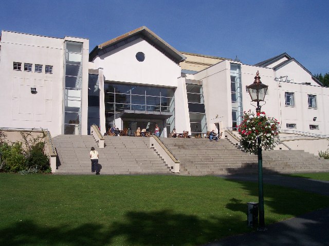 File:Malvern Theatres Complex - geograph.org.uk - 56968.jpg