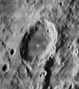 Снимок зонда Lunar Orbiter - IV.