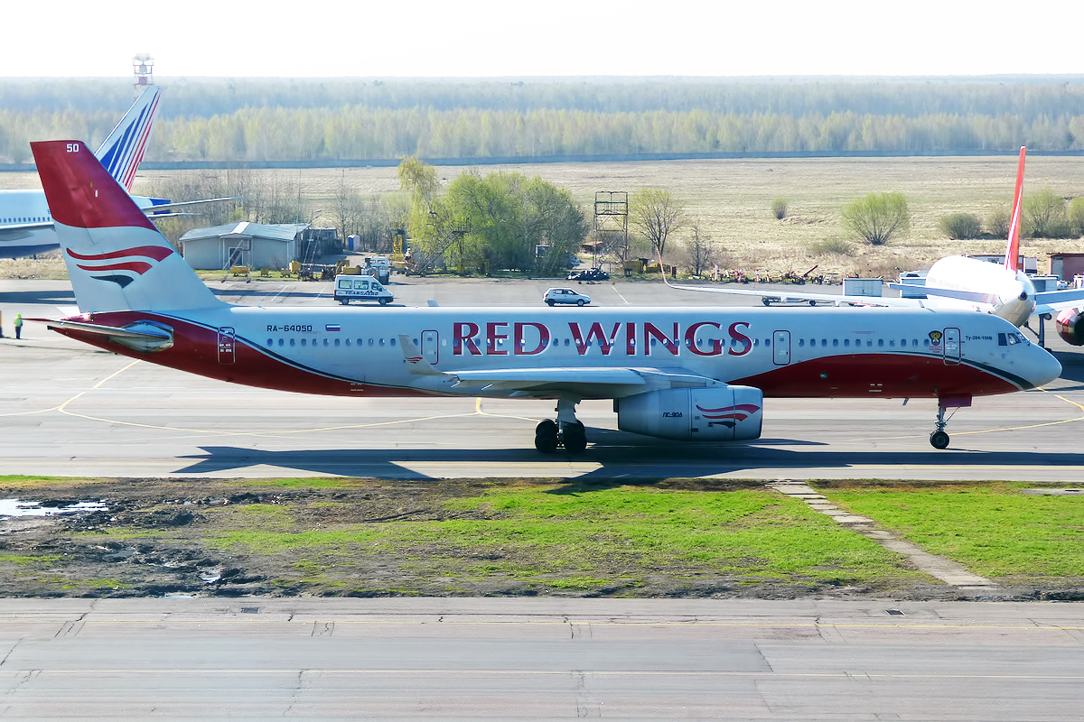 Ту 234. Ту-204 ред Вингс. Самолёт ту 204 Red Wings. Ту 234 Red Wings. 64001 Ту204.