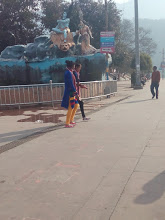 File:Shiv shiva parvati triveni ghat.jpg