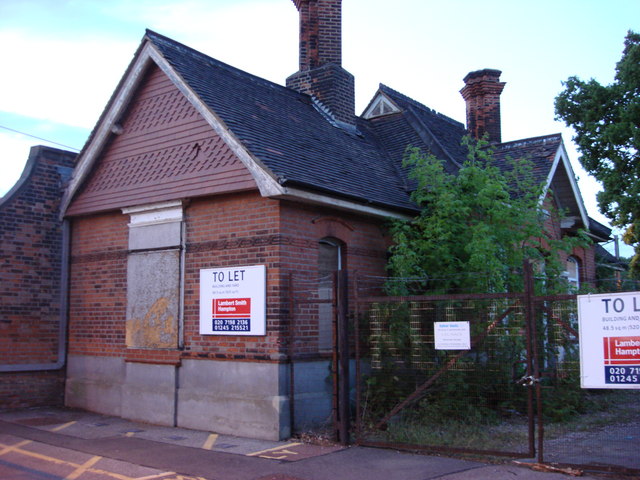 File:Station Building To Let - geograph.org.uk - 442700.jpg