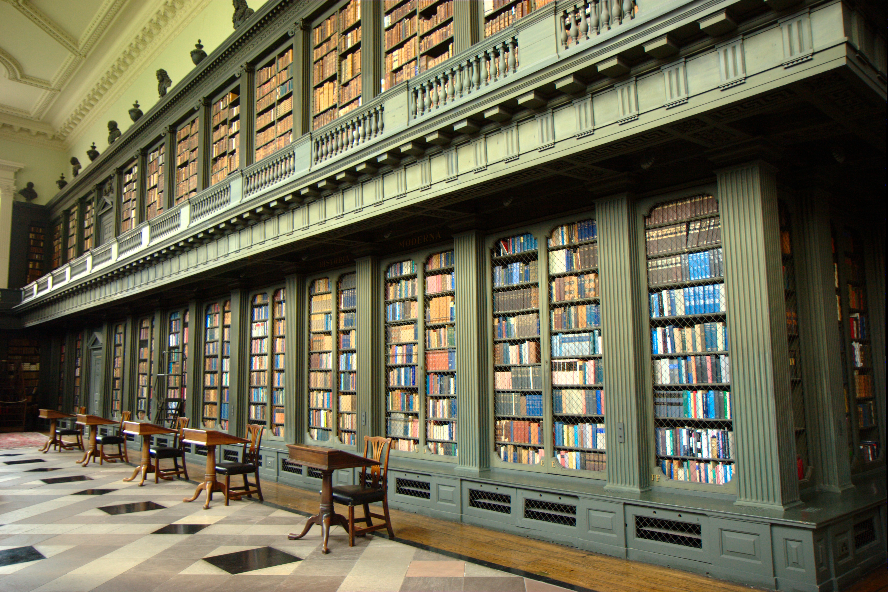 Compiled library. Библиотека Кодрингтон Великобритания. Библиотека Кодрингтон (Оксфорд, Великобритания. Оксфорд университет библиотека. Библиотека «University Club Library», Нью- Йорк, США. (Peter Bond).