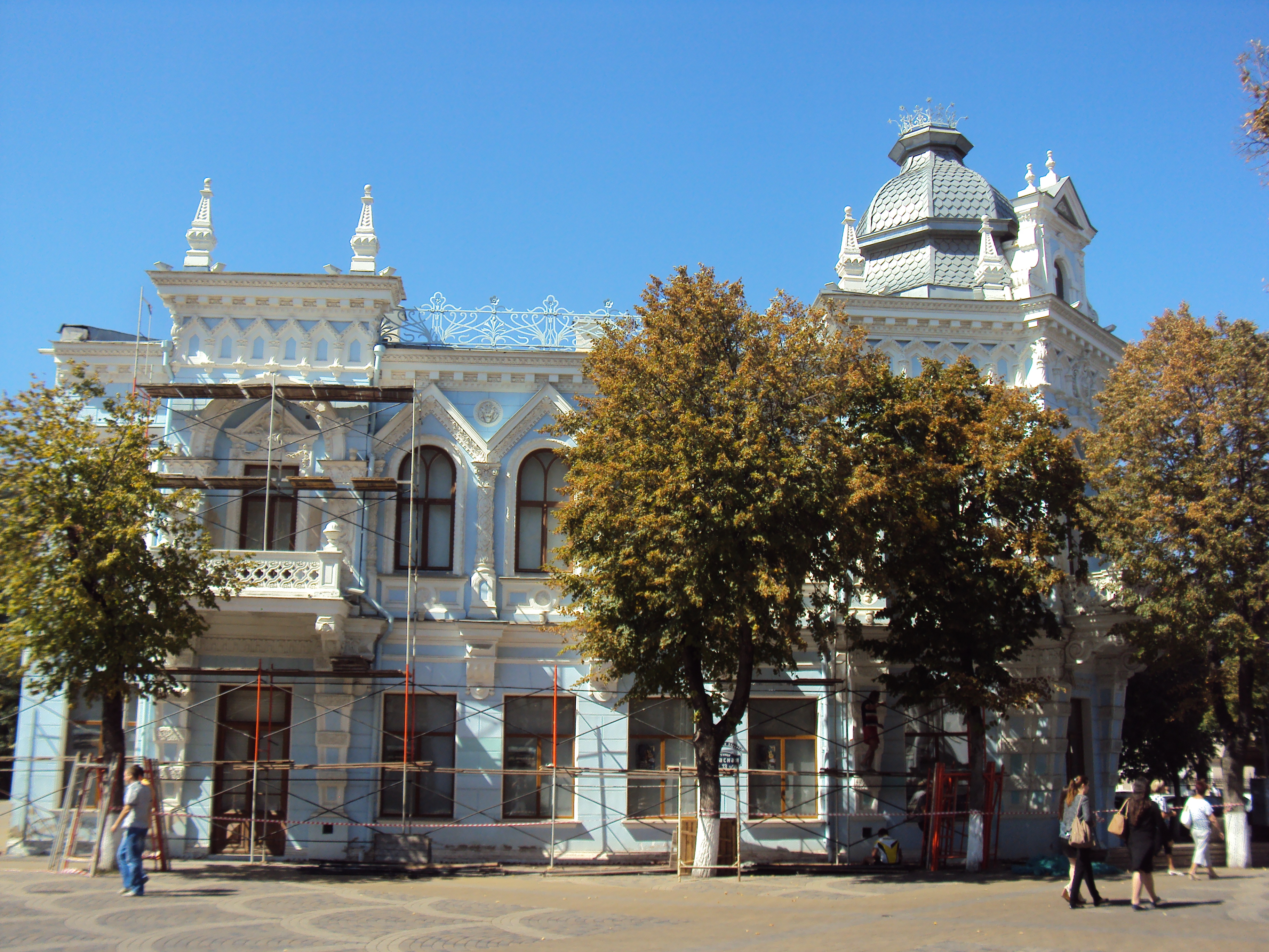 Краснодар глазами. Особняк Батырбека Шарданова. Дом. Б.Б. Шарданова. Дом Шарданова в Краснодаре. Дом инженера Шарданова Краснодар.