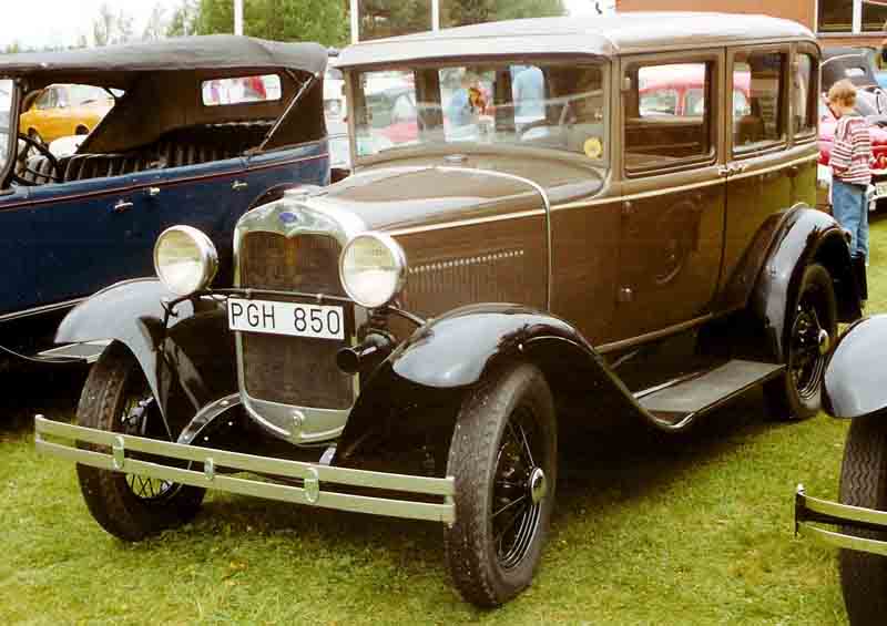 File:1930 Ford Model A 4-Door Sedan PGH850.jpg