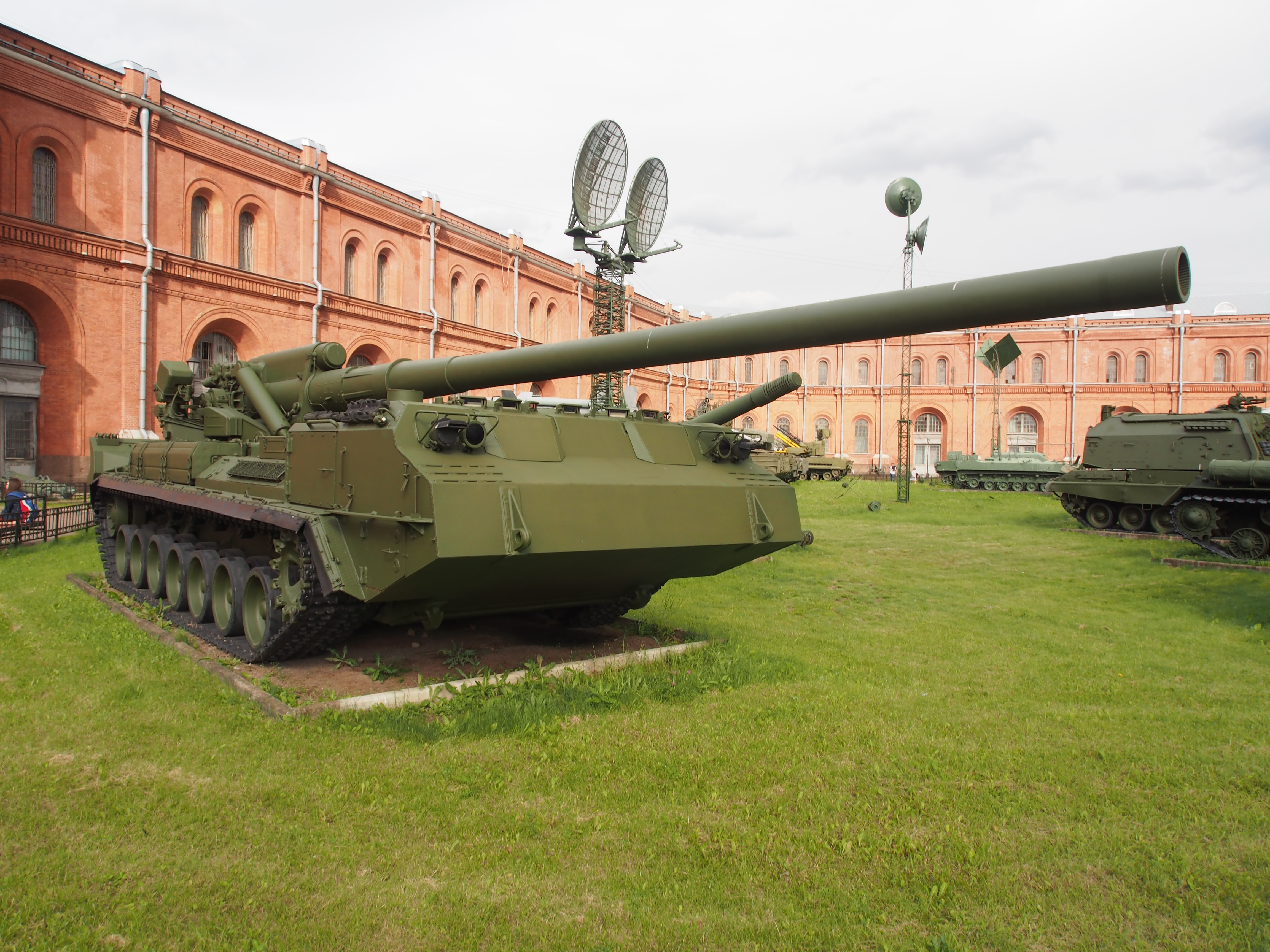 2S7_Pion,_Self-Propelled_Artillery_System,_САУ_2С7_Советская_203,2мм_Пион_pic2.JPG (4608×3456)