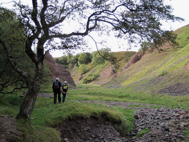 File:Approaching the Burn Hope pinnacles - geograph.org.uk - 1516355.jpg