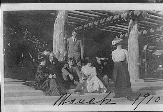 File:Arnold Genthe and friends, including Jack London and George Sterling, in Carmel, California LOC agc.7a09579.jpg