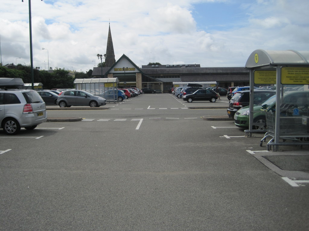 Caernarvon railway station