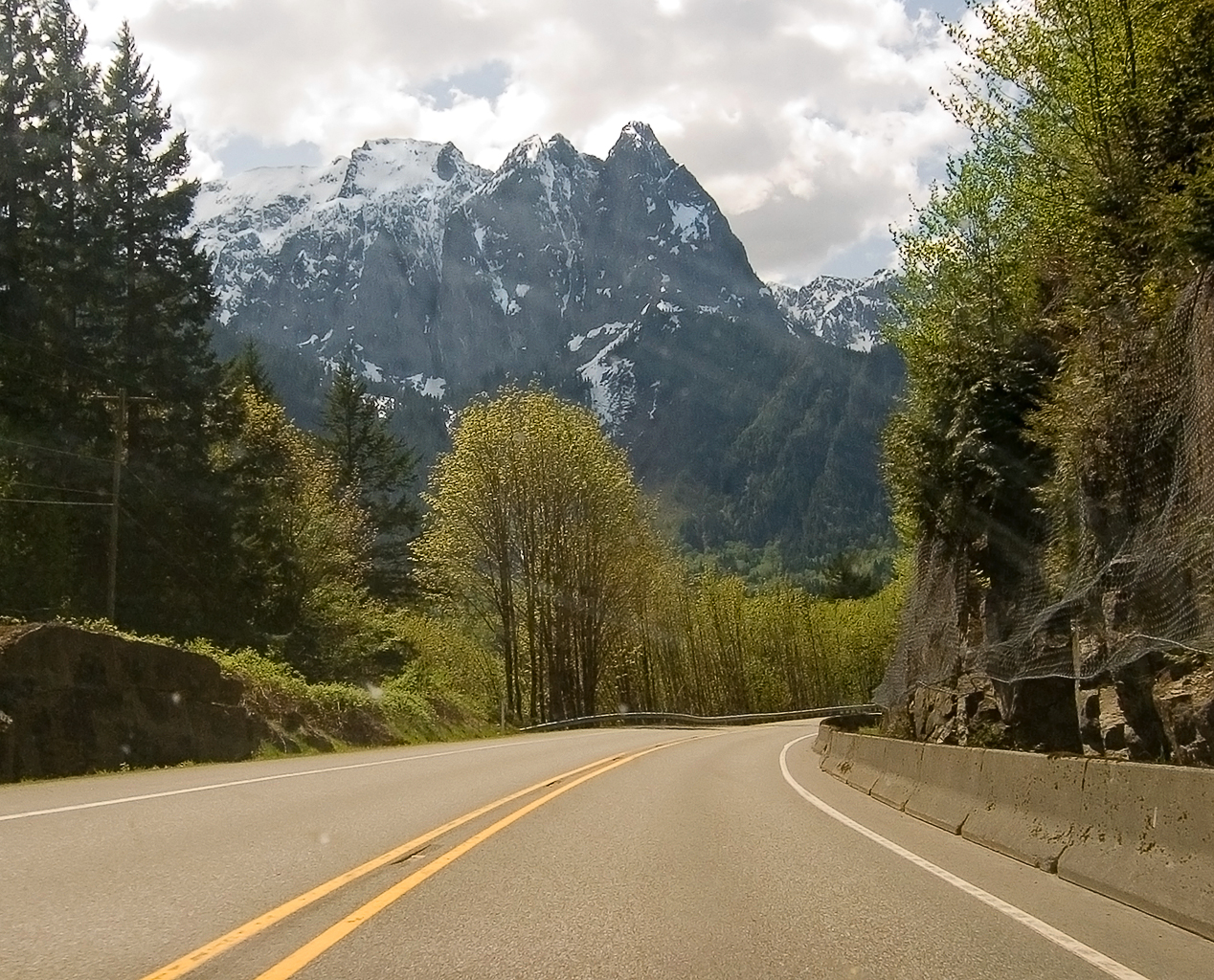 Road Cover. Road jpg. Cloudy Mountain 2021.