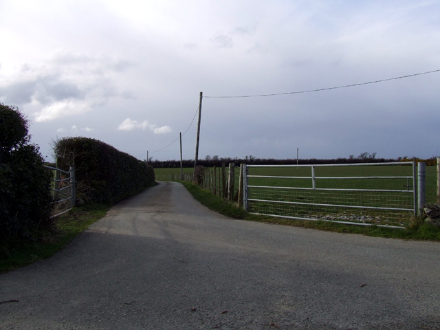 File:Country lane near to Llanddaniel Fab - geograph.org.uk - 149424.jpg