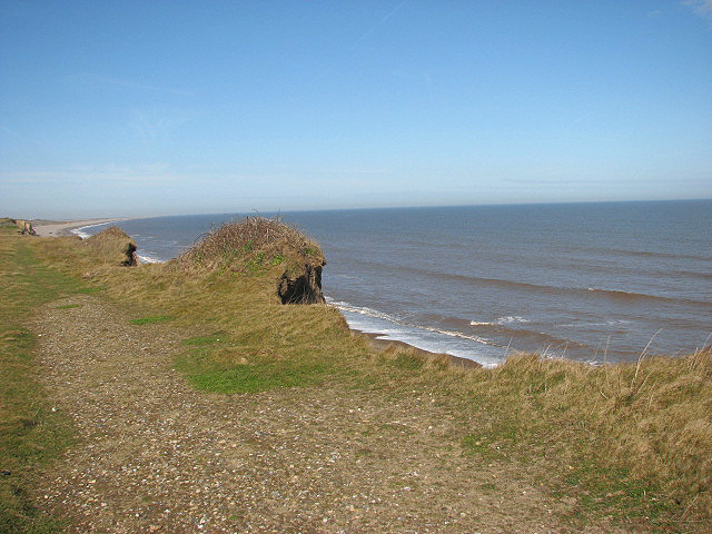 Eroding clifftops - geograph.org.uk - 748955