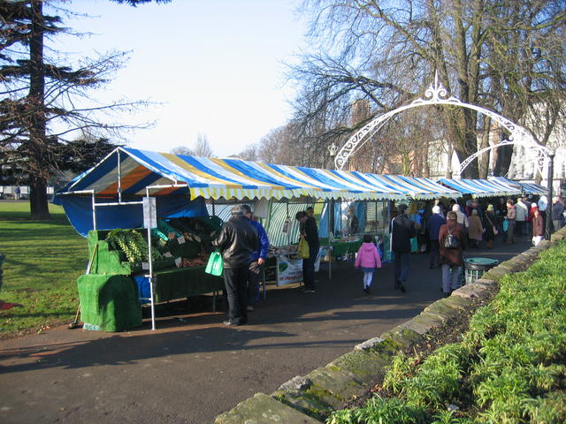 File:Farmers' Market - geograph.org.uk - 114428.jpg