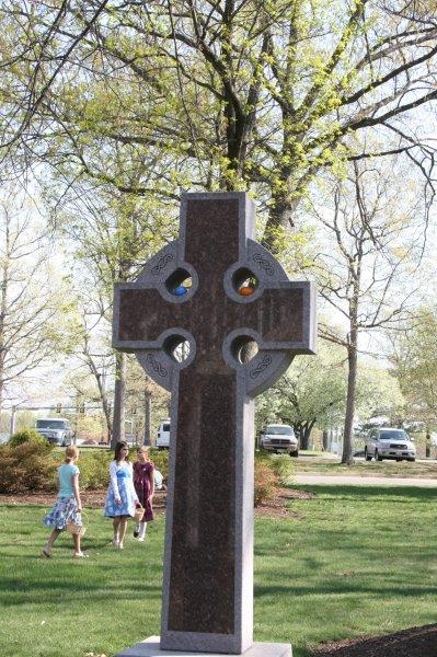 File:Front lawn Celtic cross with Easter eggs.jpg