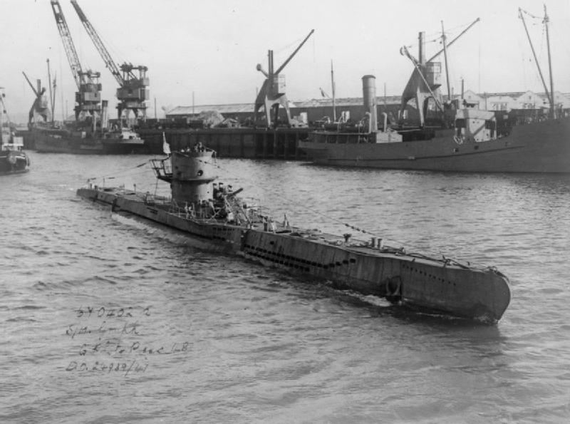 File:German U-Boat U-570 enters dock at Barrow-in-Furness after her capture.jpg
