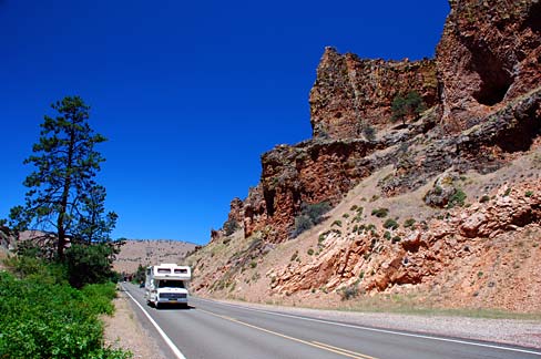 Photo credit: http://commons.wikimedia.org/wiki/File:Indian_Head_Canyon_%28Wasco_County,_Oregon_scenic_images%29_%28wascDA0128%29.jpg